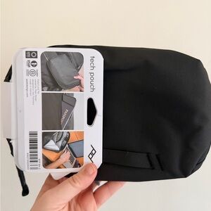 NWT Peak Design Black Tech Pouch